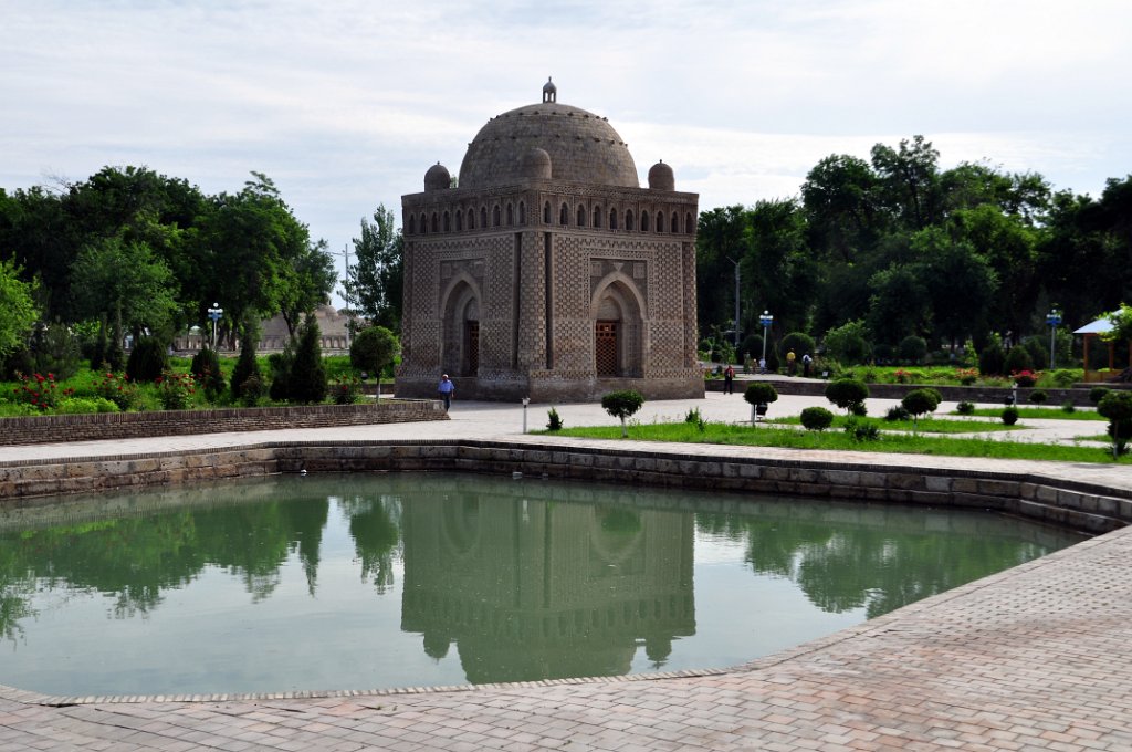 13 Bukhara - mausoleo di Ismail Samani.JPG